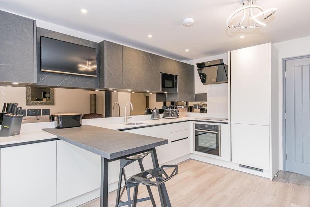 Flat 1, 161 Crescent Road Luxury Apartment Оксфорд Экстерьер фото